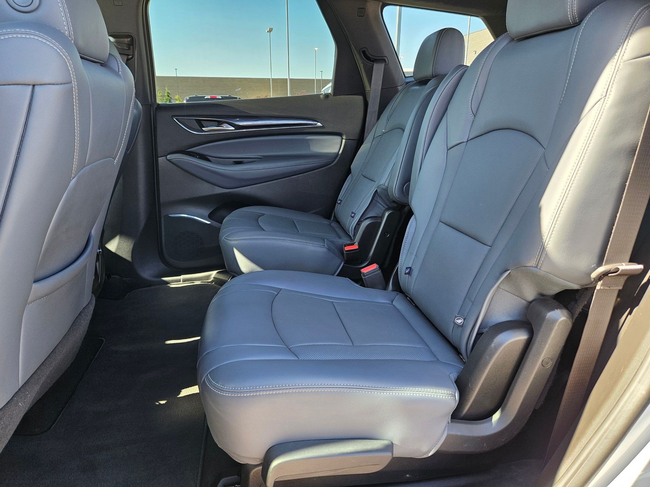 Used 2024 Buick Enclave Essence w/ Sport Touring Edition AWD/4WD image 26