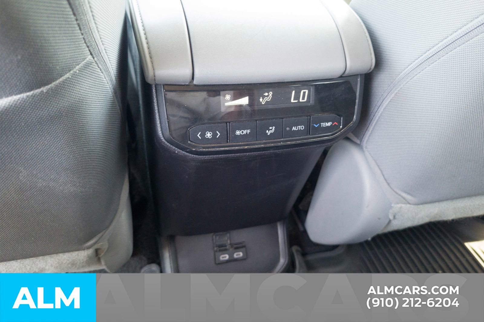 Used 2023 Toyota Highlander L FWD image 23