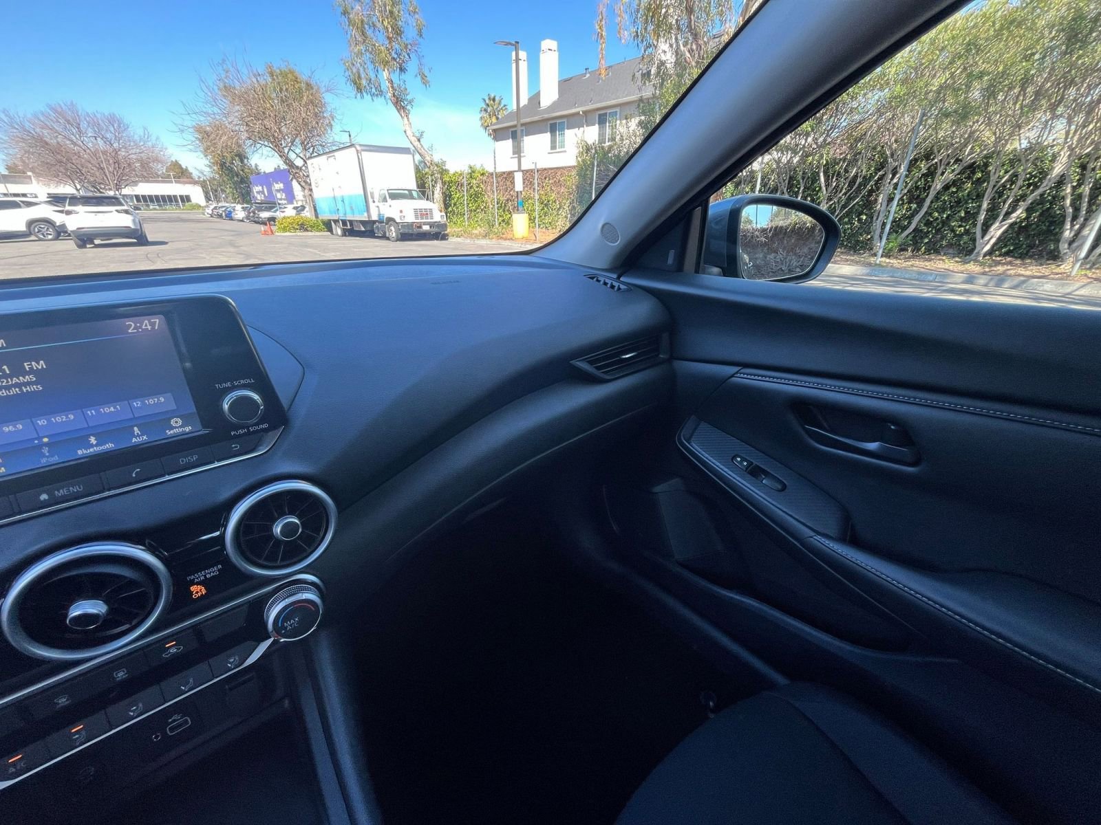 Used 2025 Nissan Sentra S FWD image 33