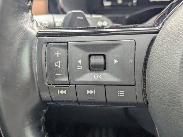 Used 2023 Nissan Pathfinder Platinum w/ Cargo Package image 27