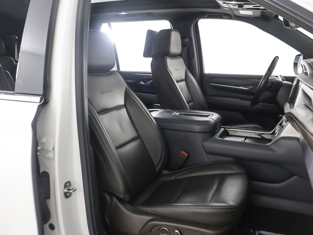 Used 2021 GMC Yukon Denali w/ Denali Premium Package image 39