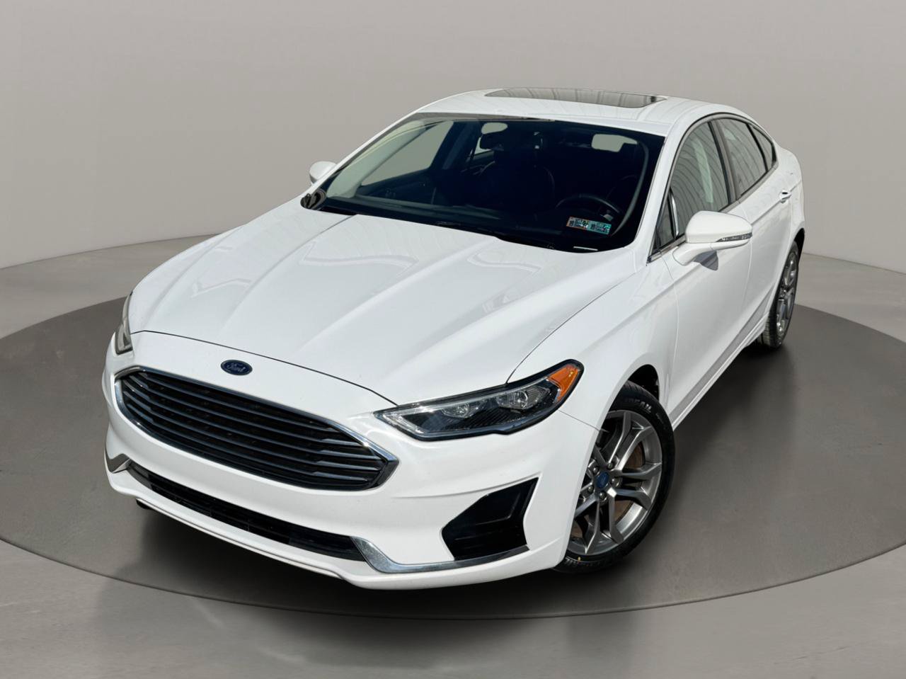 Used 2019 Ford Fusion SEL FWD image 34
