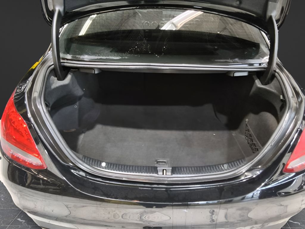 Used 2018 Mercedes-Benz C 300 Sedan w/ Premium Package image 5