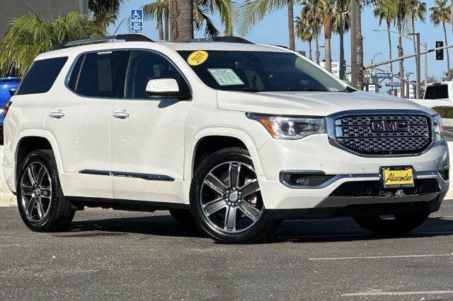 Used 2018 GMC Acadia Denali w/ Technology Package FWD image 2