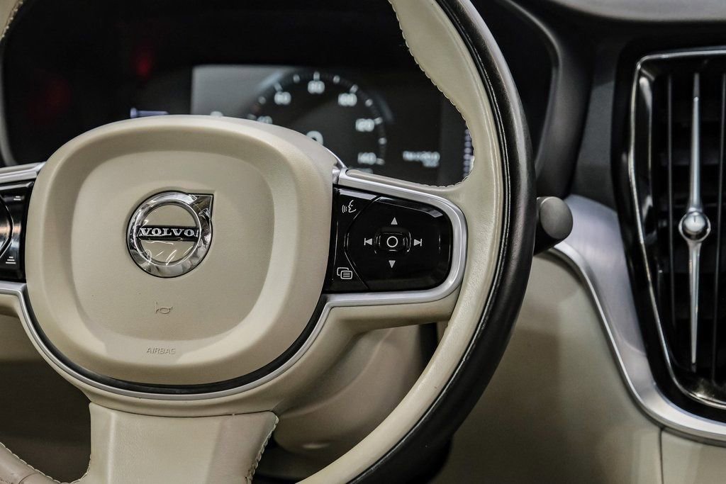 Used 2019 Volvo S60 T5 Momentum w/ Premium Package image 20