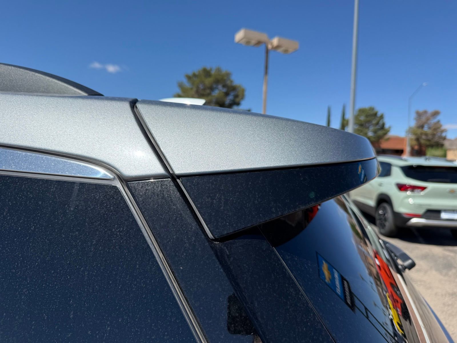 Used 2025 Chevrolet Traverse LT image 8