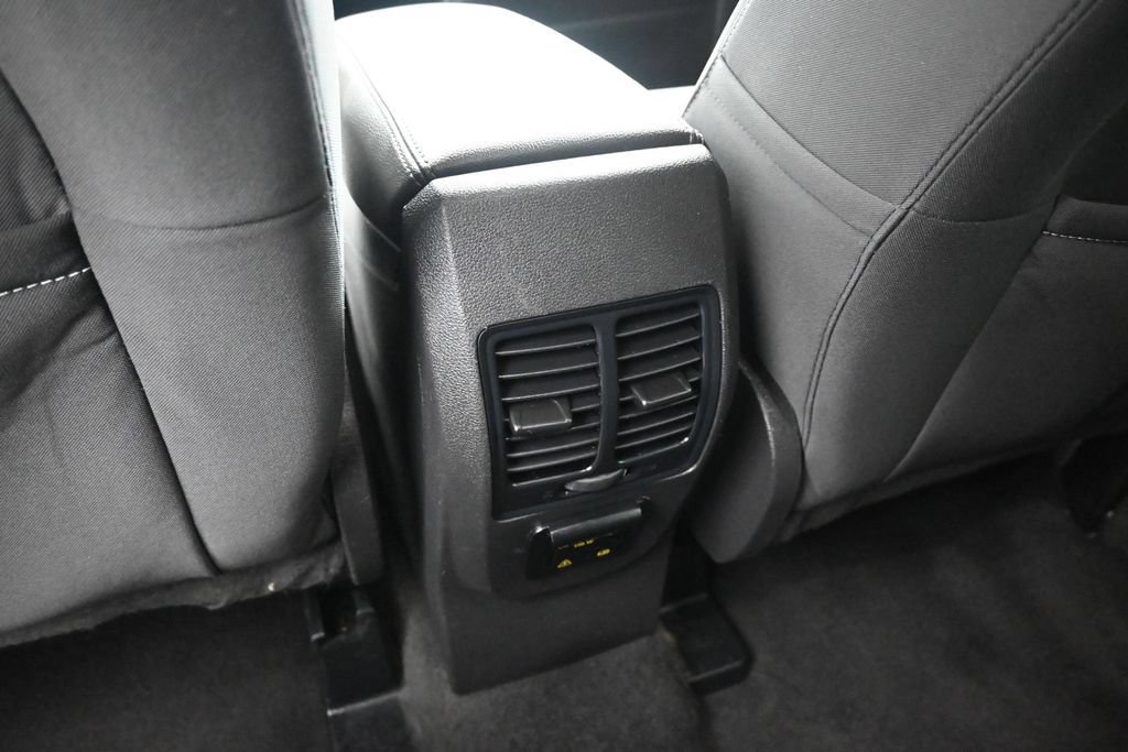 Certified 2017 Ford Escape SE w/ Equipment Group 201A FWD image 20