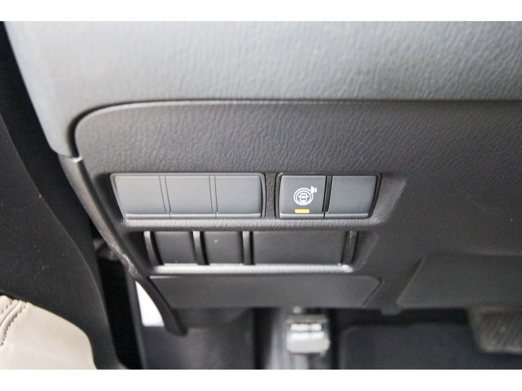 Used 2024 Nissan Armada SV image 17