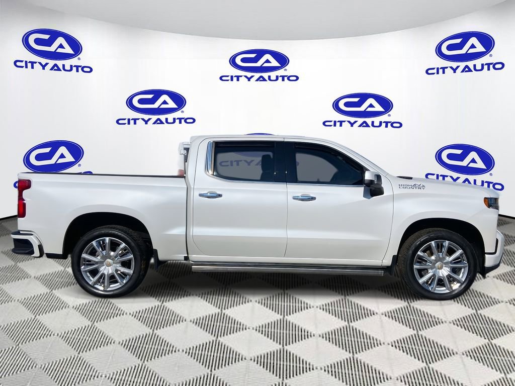 Used 2021 Chevrolet Silverado 1500 High Country w/ Technology Package image 2