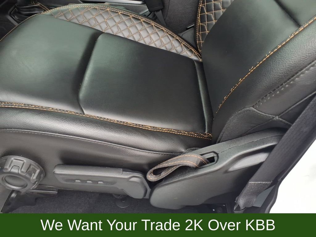 Used 2023 Jeep Wrangler Altitude image 11