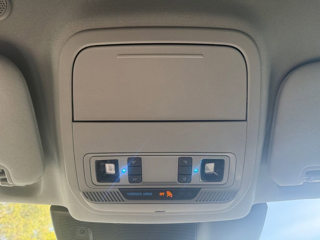 Used 2023 Ford Explorer XLT image 25