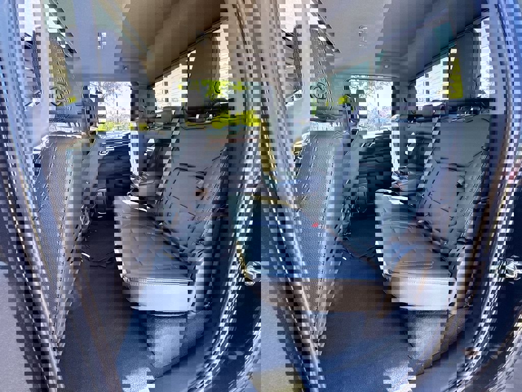 Used 2023 GMC Sierra 1500 Denali w/ Denali Reserve Package image 30