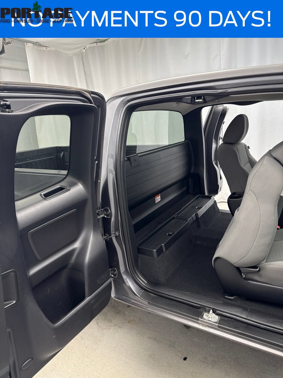 Used 2020 Toyota Tacoma SR AWD/4WD image 28