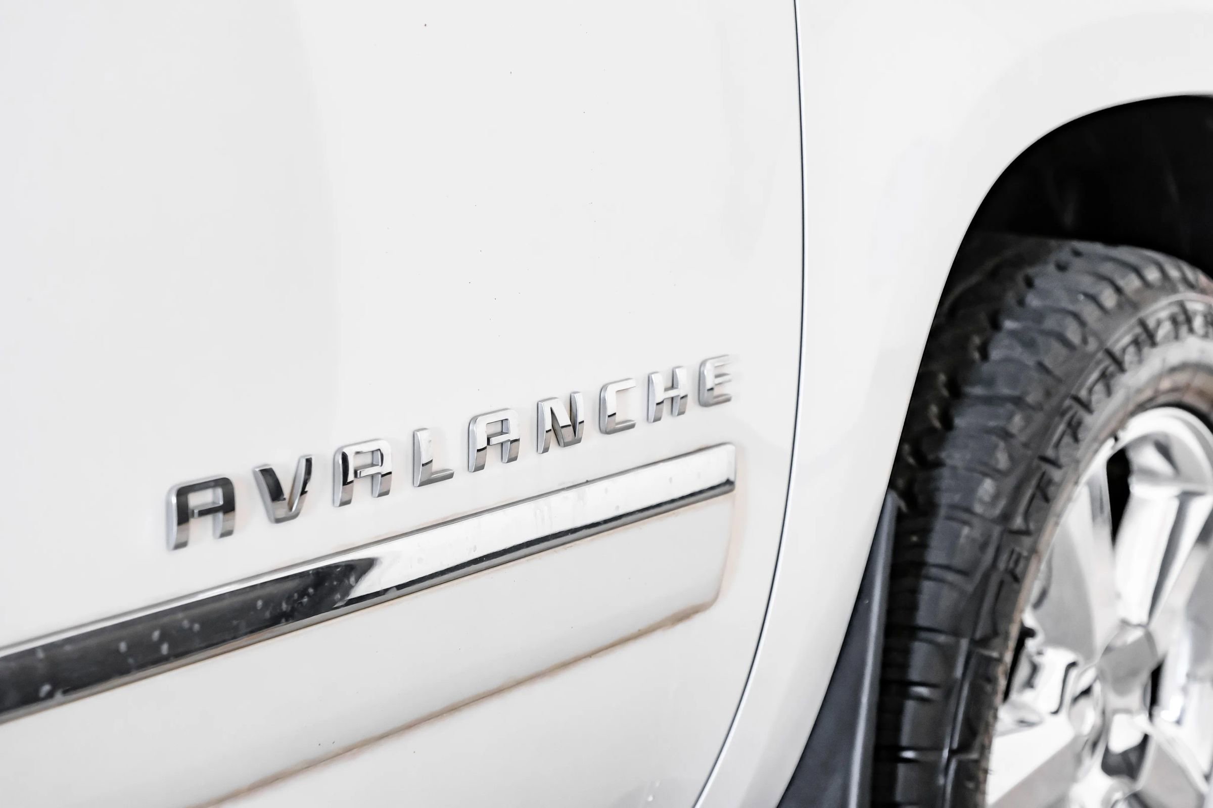 Used 2012 Chevrolet Avalanche LTZ image 64