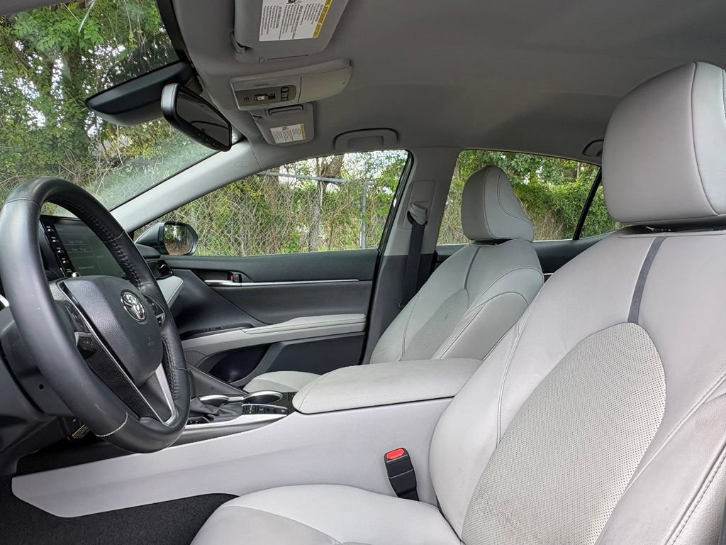 Used 2021 Toyota Camry XLE FWD image 18
