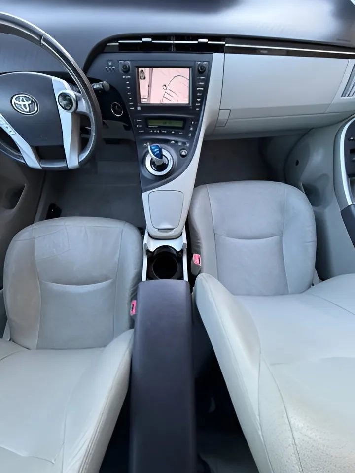 Used 2010 Toyota Prius Three image 25