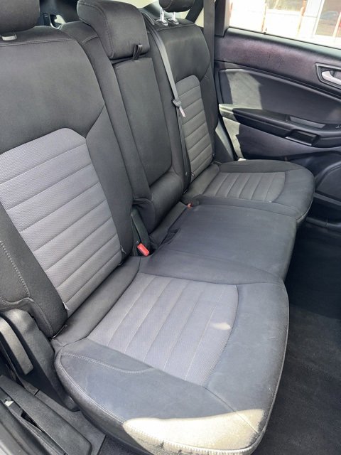 Used 2021 Ford Edge SE image 22