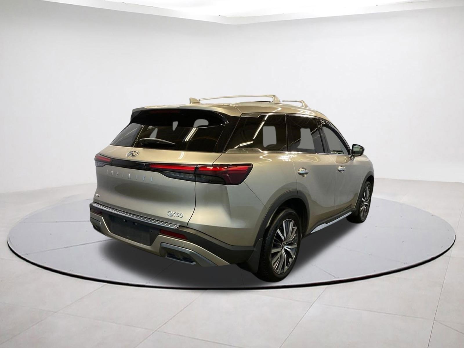 Used 2023 INFINITI QX60 Sensory w/ Vision Package AWD/4WD image 7