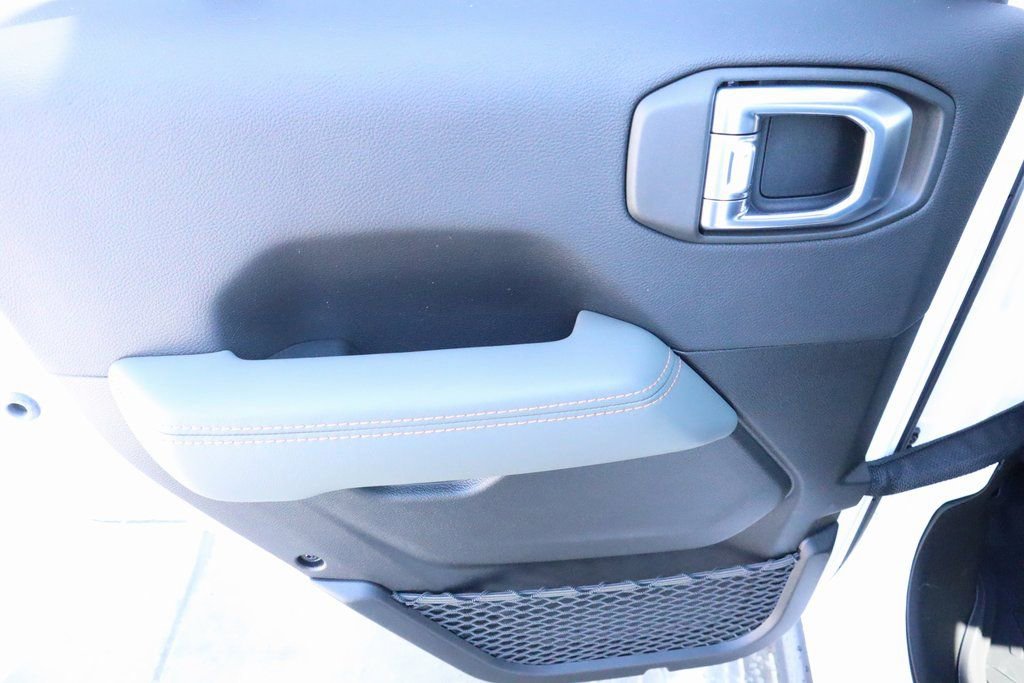 New 2026 Jeep Gladiator Mojave AWD/4WD image 17
