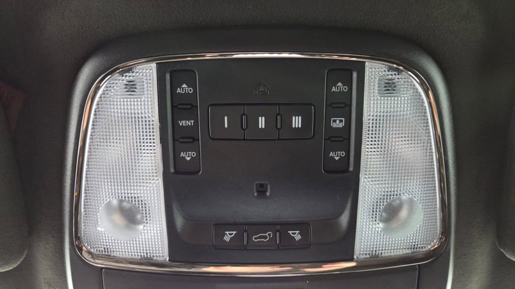 Used 2017 Jeep Grand Cherokee Summit image 30