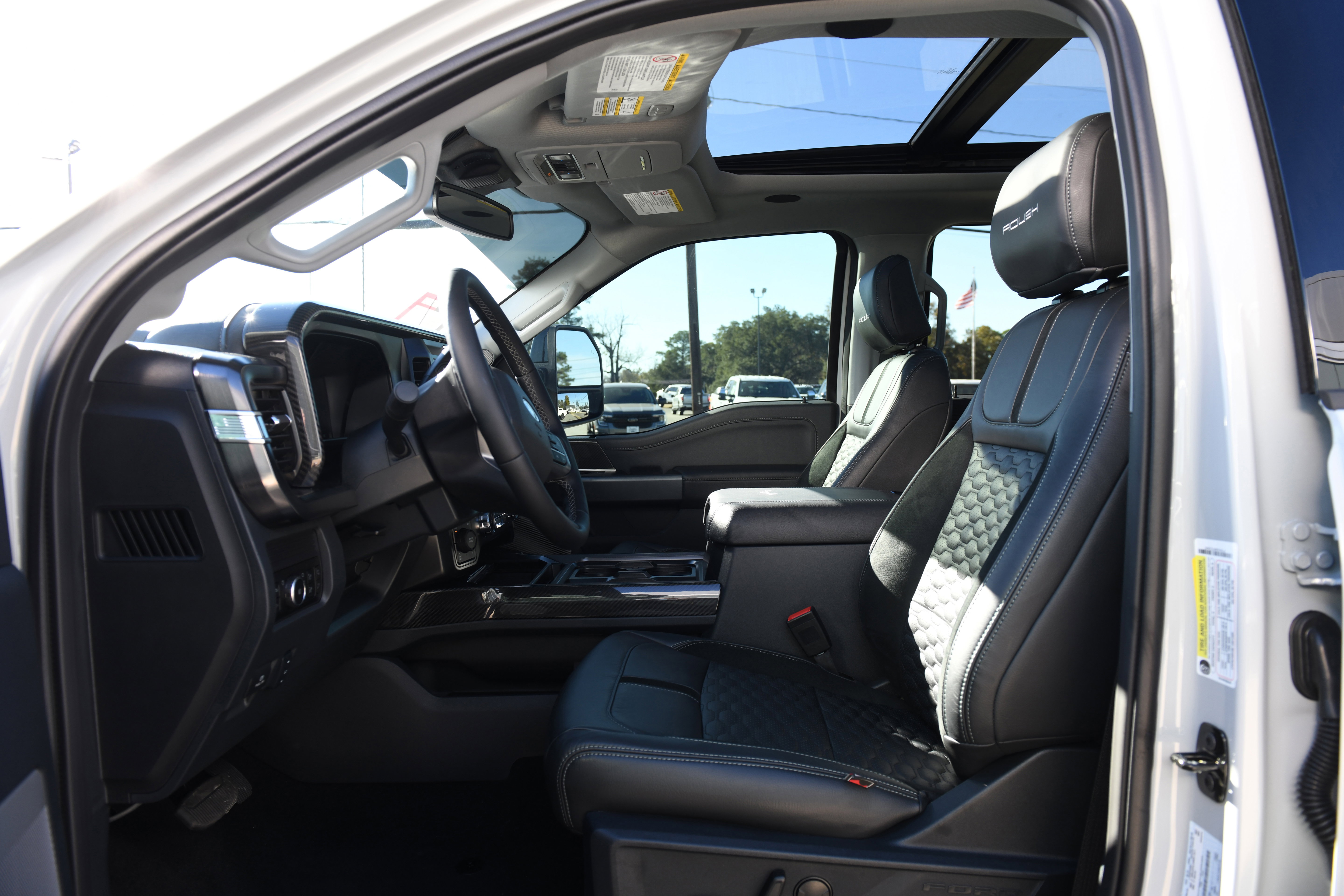 New 2026 Ford F250 Lariat w/ Black Appearance Package image 48