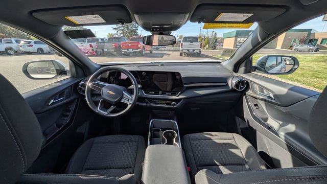 Used 2025 Chevrolet Equinox LT AWD/4WD image 8