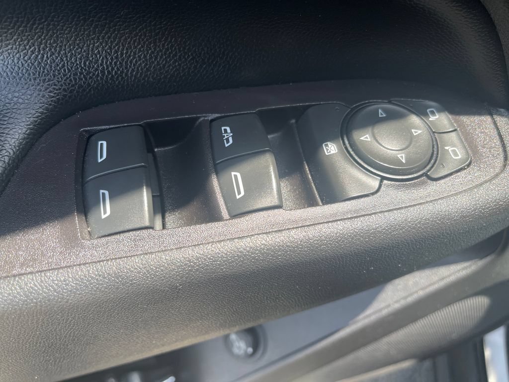 Used 2020 Chevrolet Equinox LT AWD/4WD image 16
