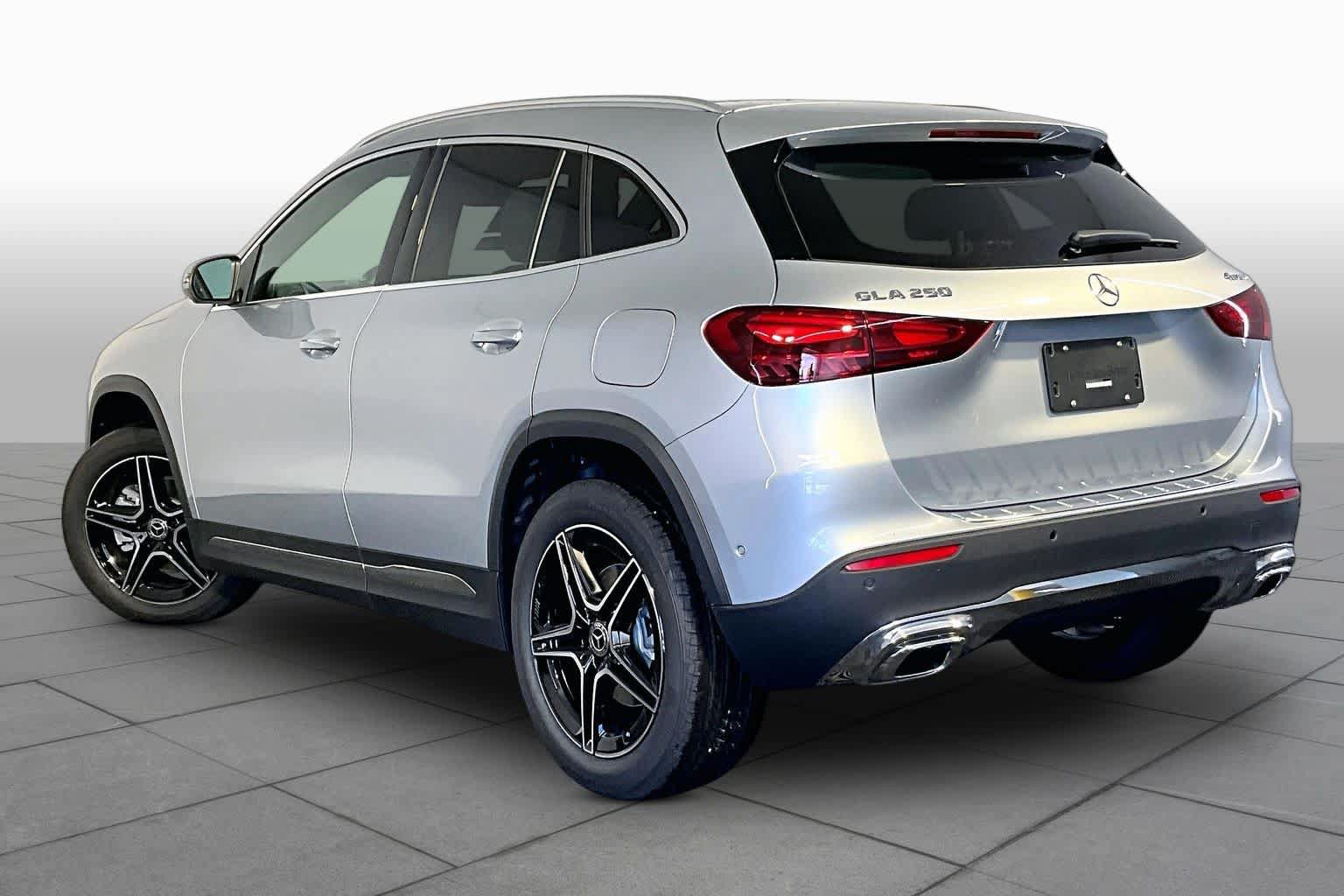New 2026 Mercedes-Benz GLA 250 4MATIC image 3