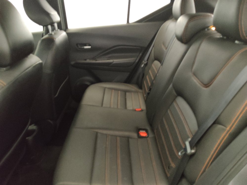 Used 2019 Nissan Kicks SR w/ SR Premium Package FWD image 18