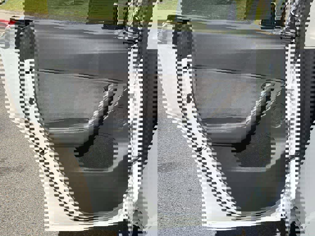 Used 2022 Tesla Model Y Long Range image 29