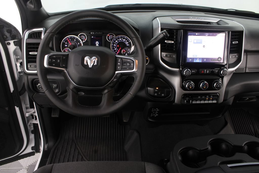Used 2025 RAM 2500 Big Horn AWD/4WD image 9