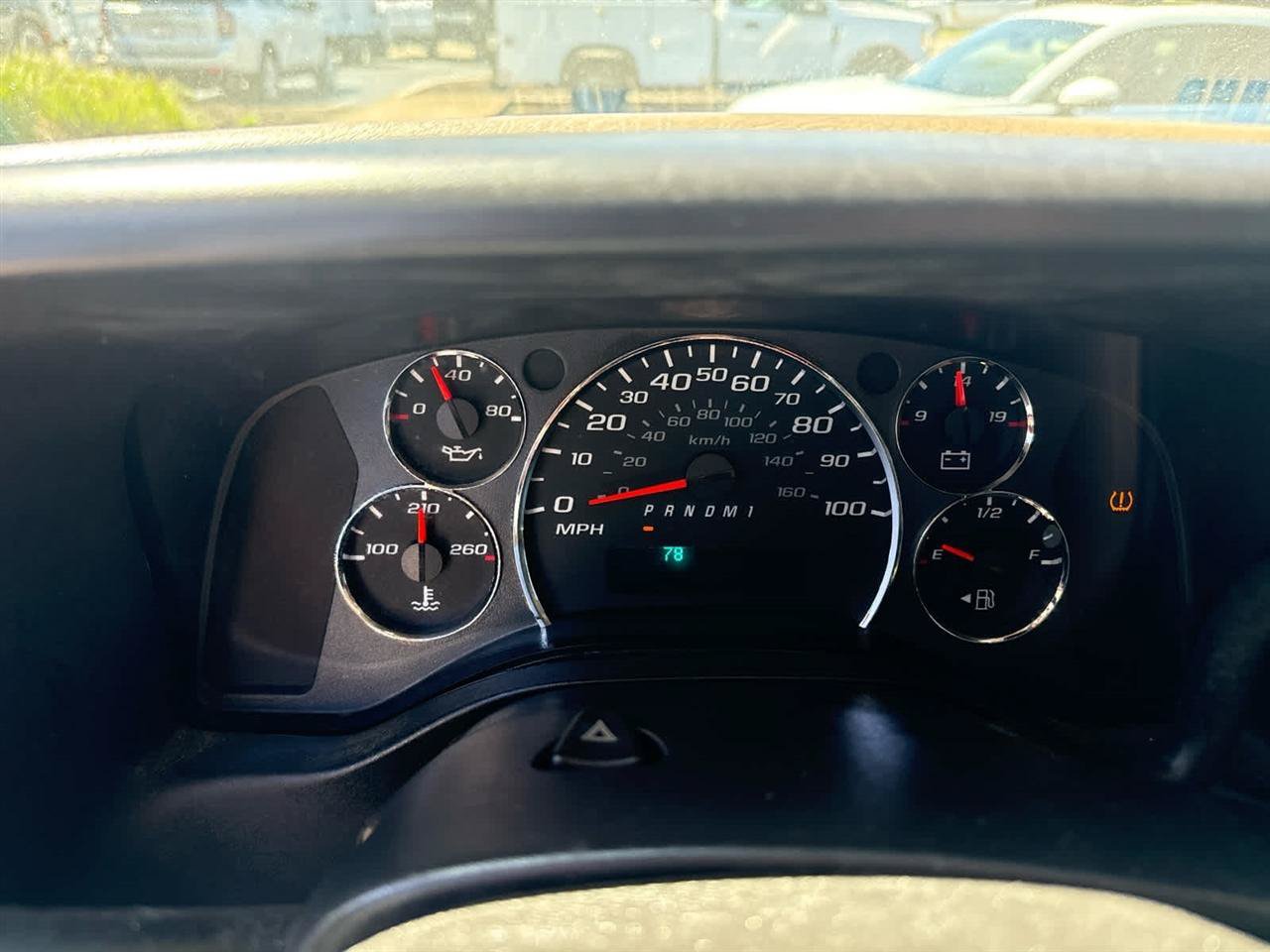 Used 2011 Chevrolet Express 2500 RWD image 15