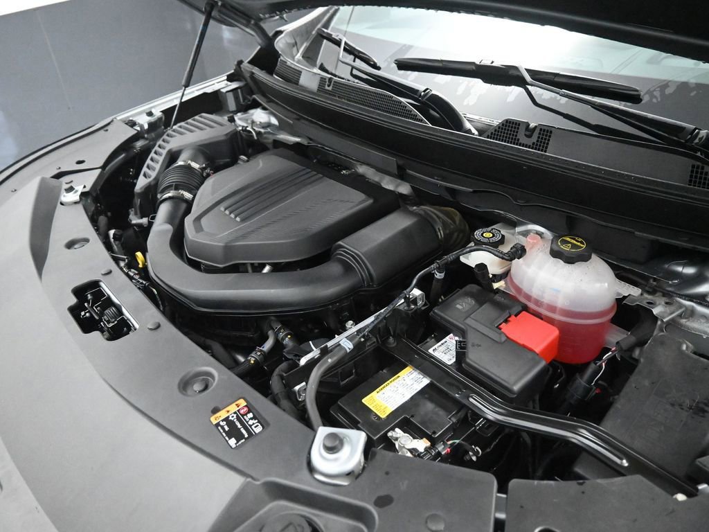 Used 2025 Buick Enclave Preferred w/ Power Package image 14