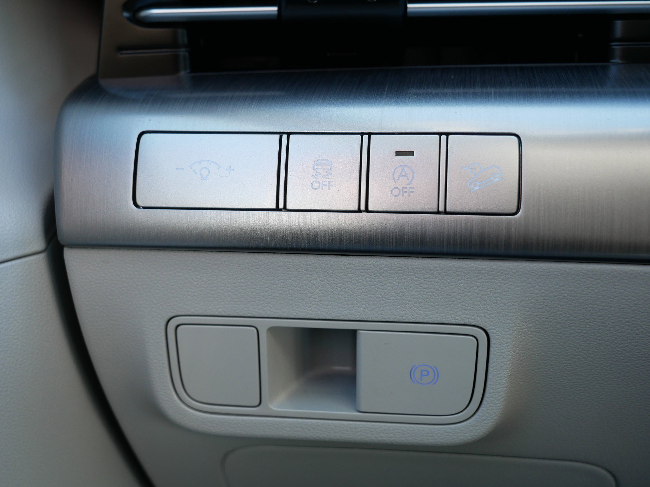 Used 2024 Hyundai Kona SE image 26