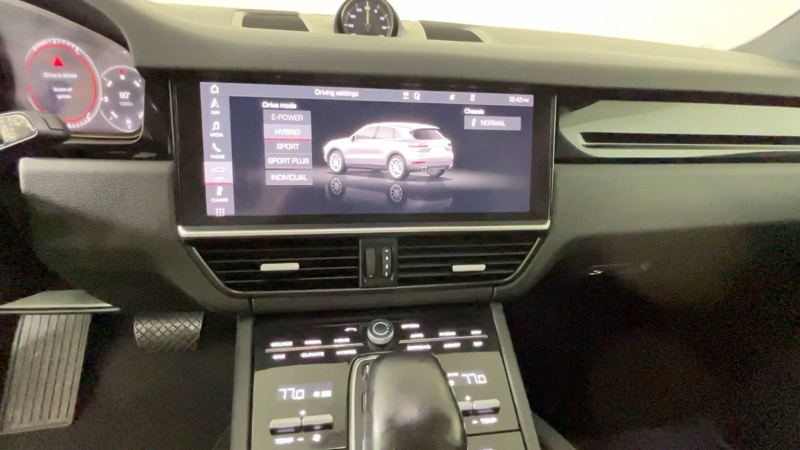 Used 2021 Porsche Cayenne E-Hybrid AWD/4WD image 32
