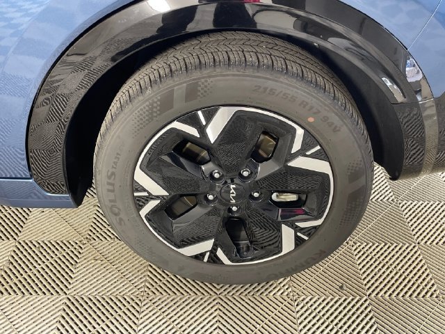 Used 2023 Kia Niro Wind w/ Wind Preserve Package FWD image 18