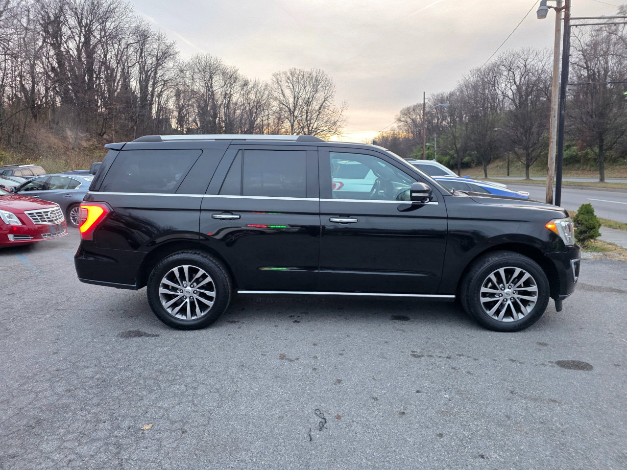 Used 2018 Ford Expedition Limited image 4