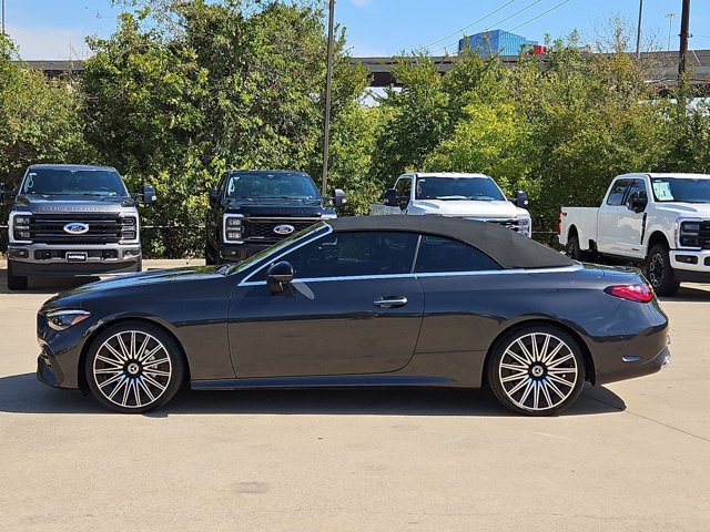 Used 2024 Mercedes-Benz CLE 300 4MATIC Cabriolet image 9