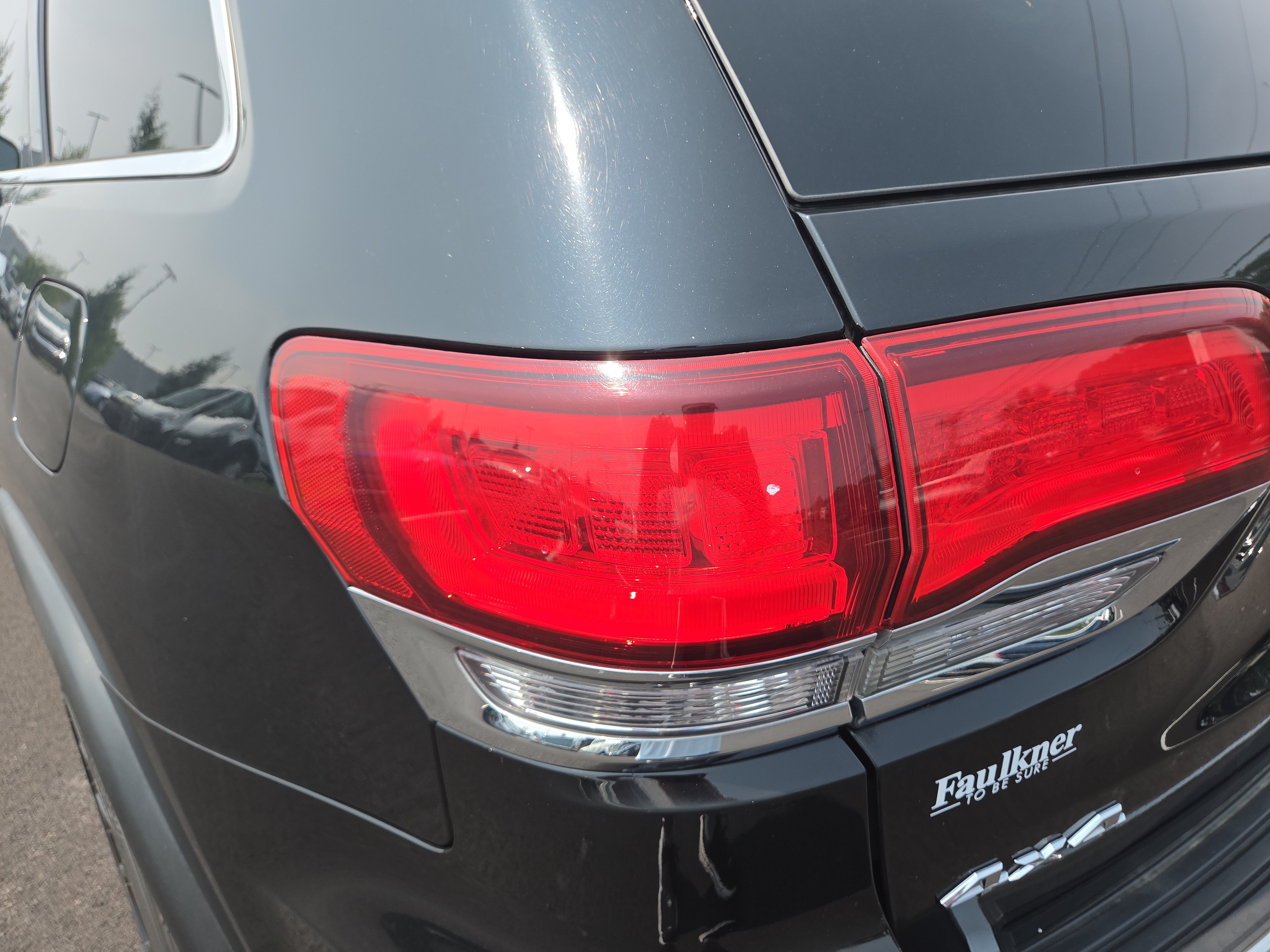 Used 2021 Jeep Grand Cherokee Limited AWD/4WD image 14
