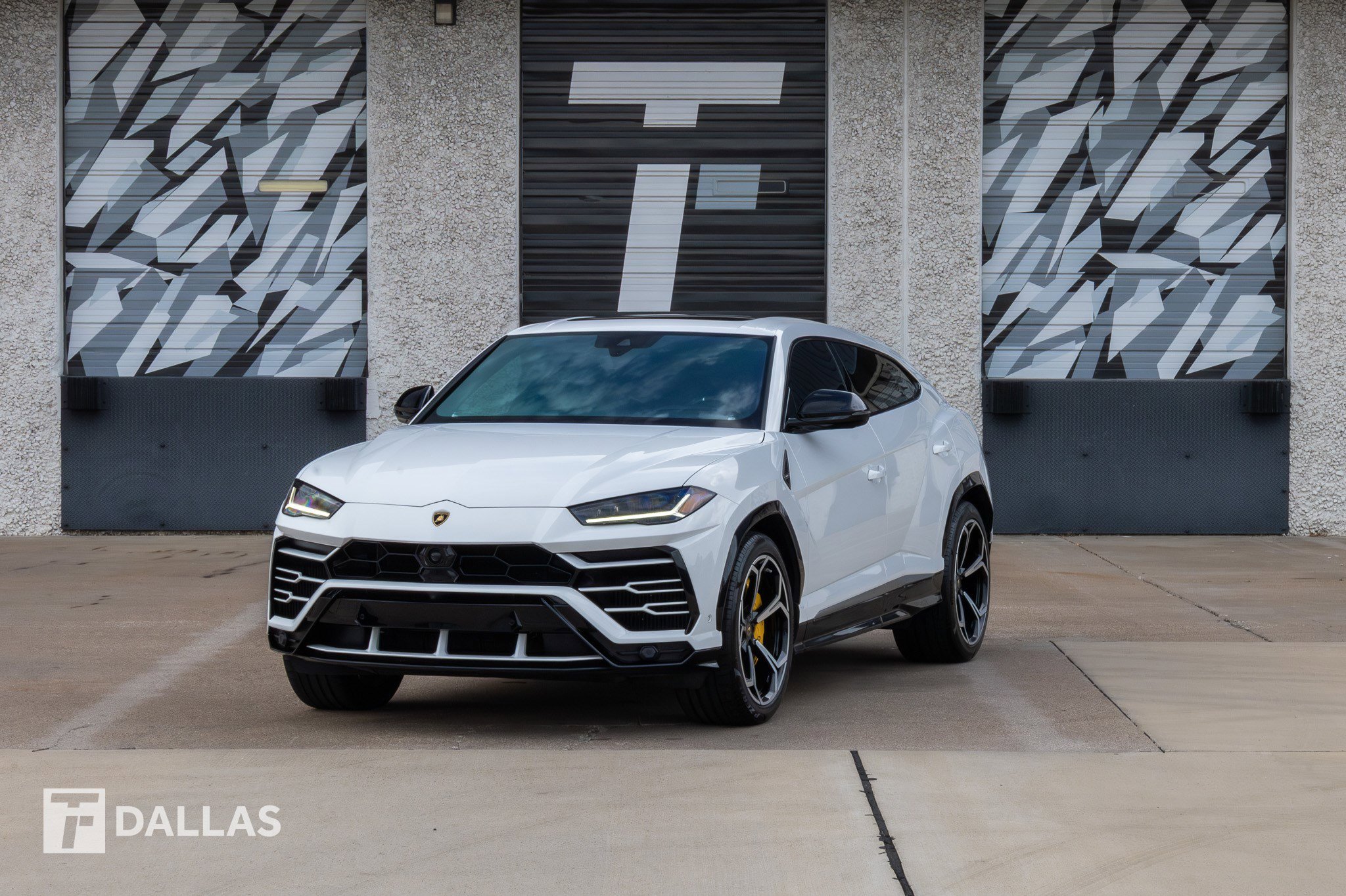 Used 2020 Lamborghini Urus image 5
