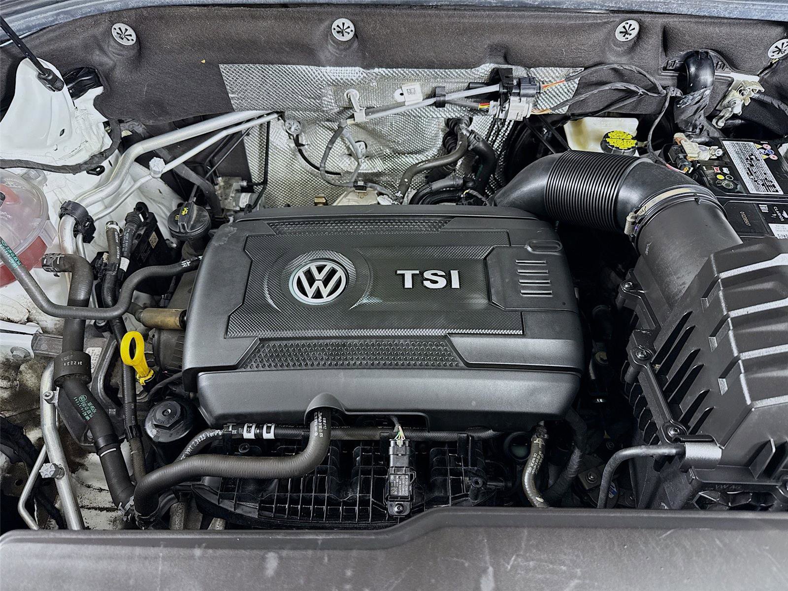 Used 2023 Volkswagen Atlas Cross Sport SEL R-Line AWD/4WD image 30