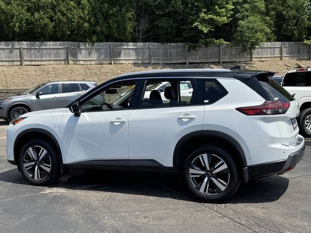 Used 2024 Nissan Rogue SL w/ SL Premium Package AWD/4WD image 30