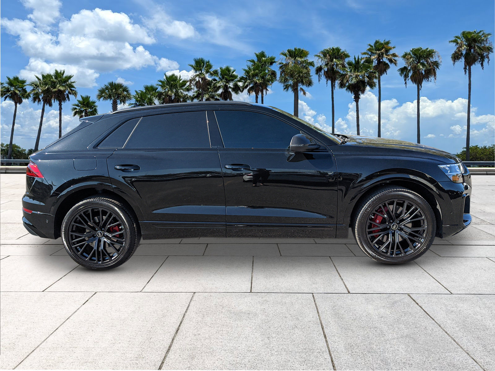 Used 2024 Audi SQ8 Prestige image 9