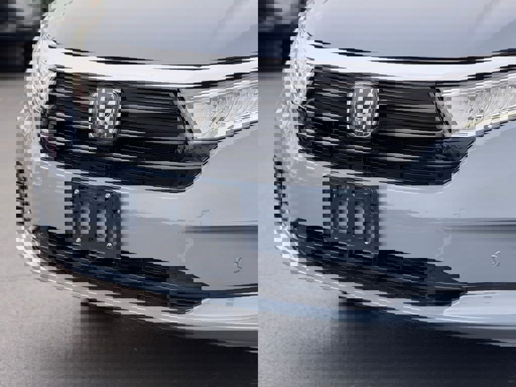 Used 2023 Honda Odyssey Touring image 9