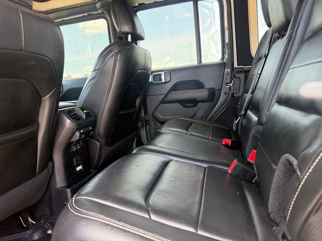Used 2019 Jeep Wrangler Unlimited Sahara w/ Quick Order Package 24M Moab AWD/4WD image 17