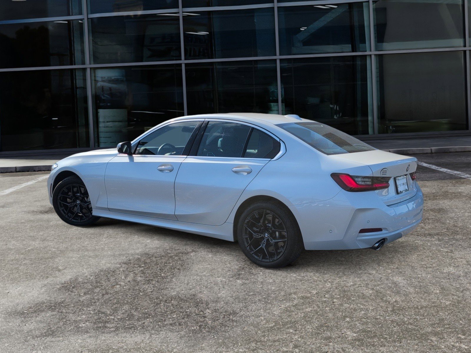 Used 2025 BMW 330i Sedan image 9