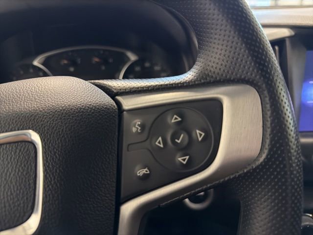 Used 2023 GMC Terrain SLE w/ Driver Convenience Package image 34
