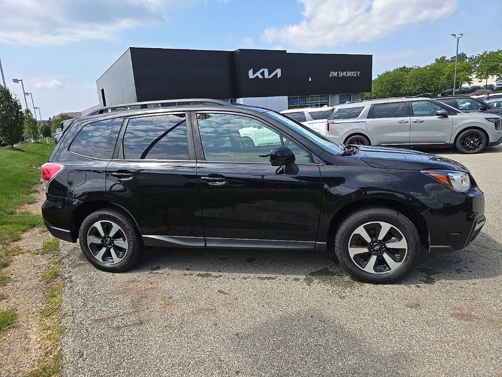 Used 2018 Subaru Forester 2.5i Premium AWD/4WD image 2