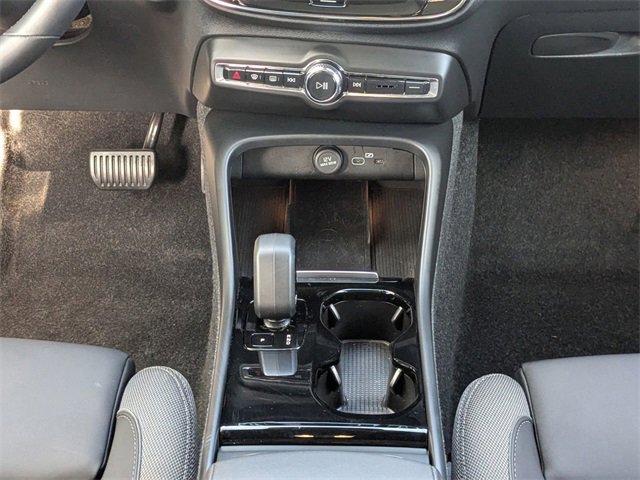 Used 2023 Volvo XC40 Recharge Ultimate image 22