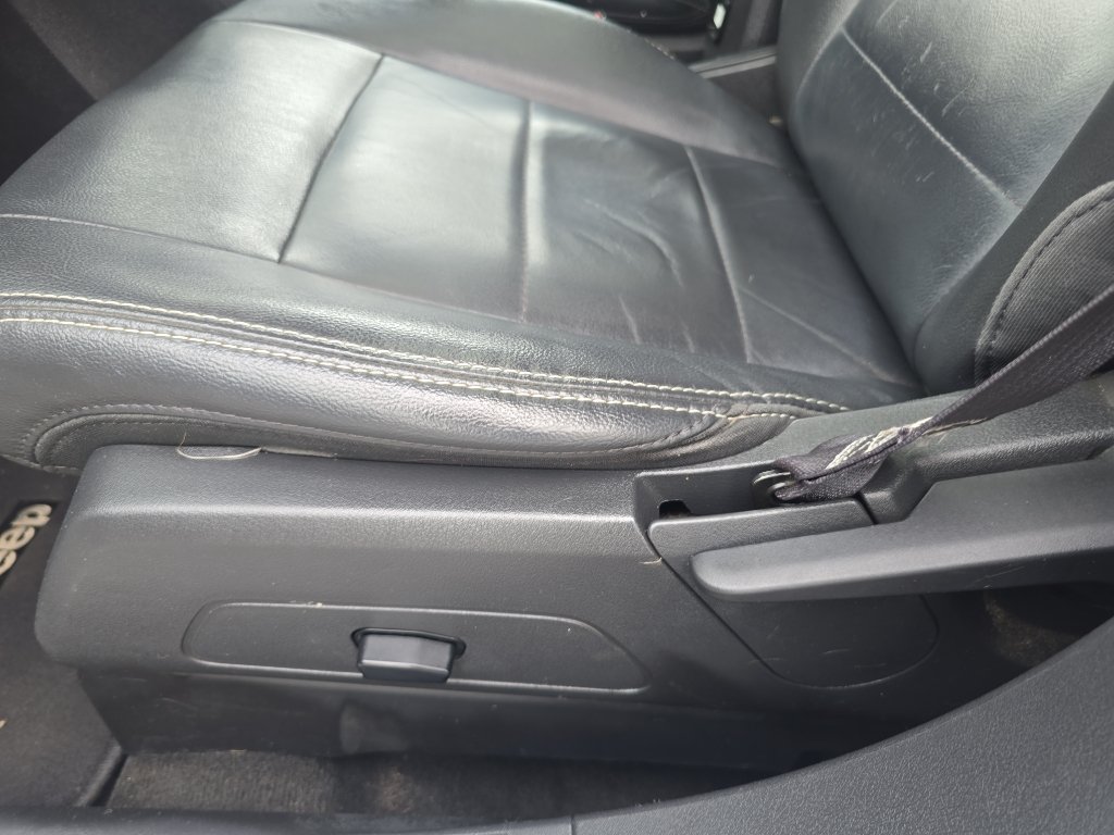 Used 2015 Jeep Patriot High Altitude AWD/4WD image 17